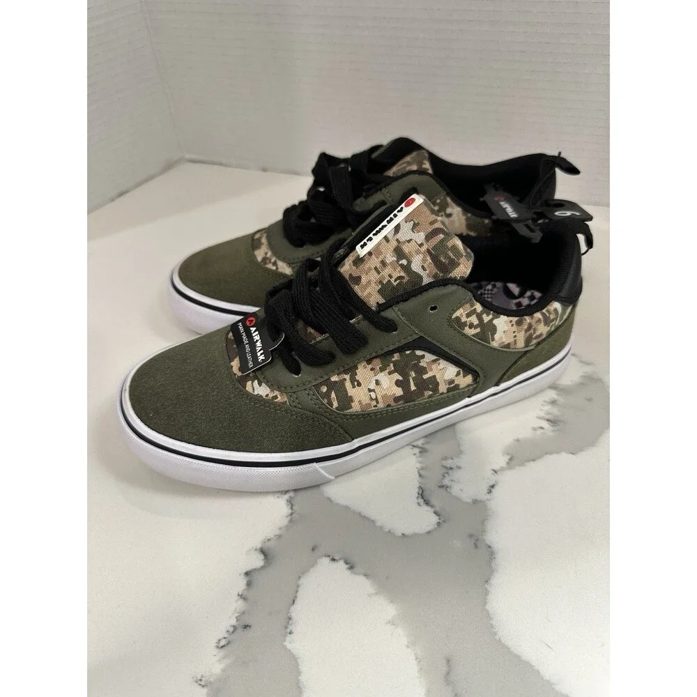 Airwalk Sneakers Boys Size 6 Youth Green Suede Camo New CMAK23ES006